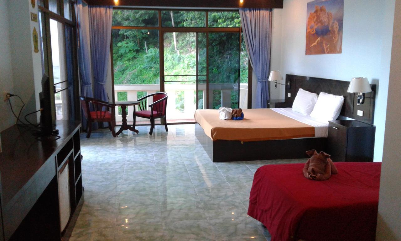 Feng Shui House 호텔 Patong 외부 사진