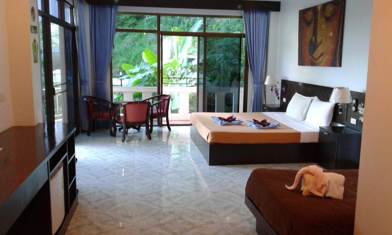 Feng Shui House 호텔 Patong 외부 사진