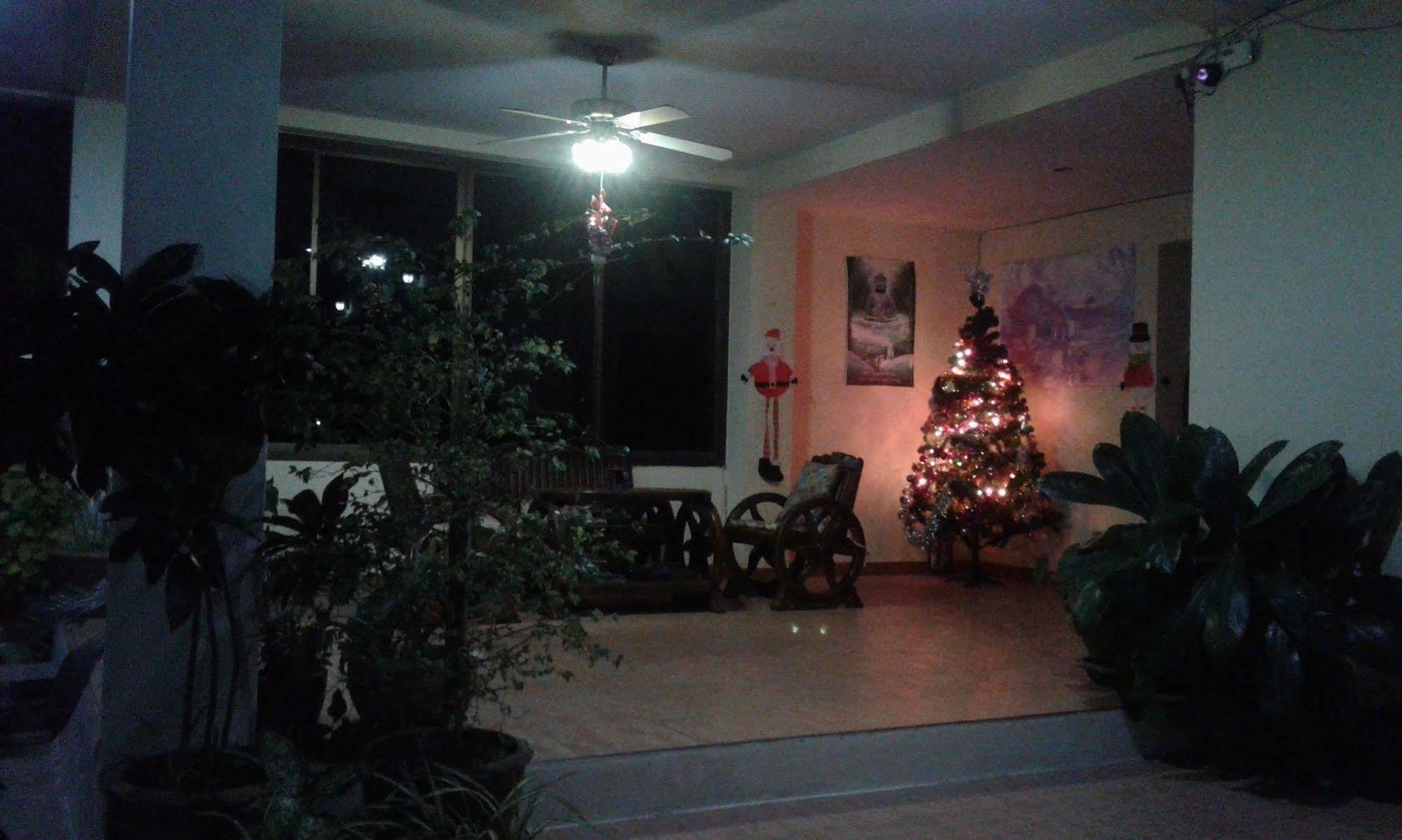 Feng Shui House 호텔 Patong 외부 사진